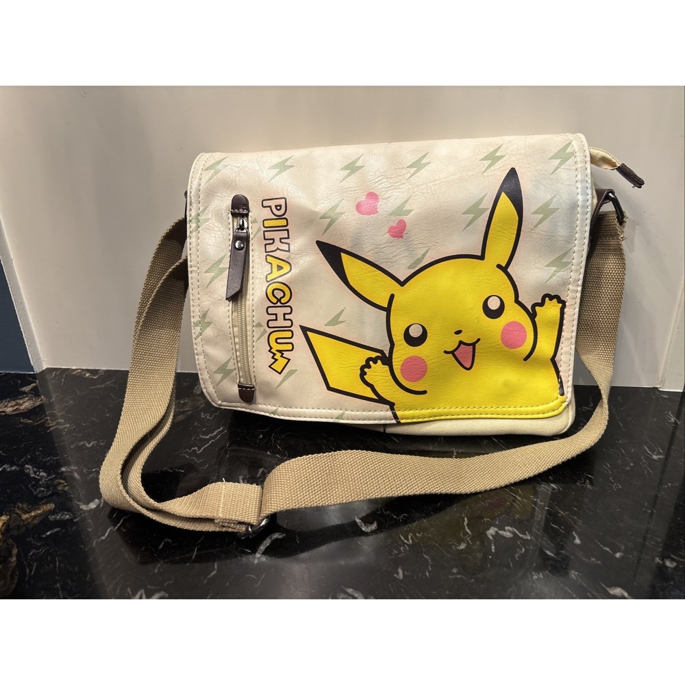 Pokémon Pikachu beige messenger bag